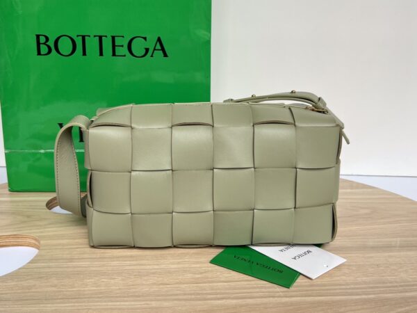 Bottega Veneta Brick Cassette Beige, For Women, Women's Bags 11in/28cm