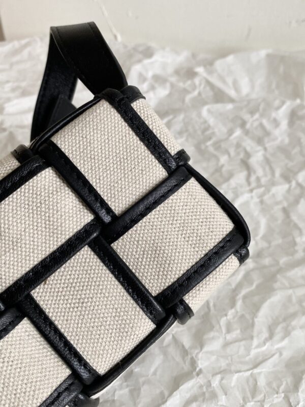 Bottega Veneta Candy Cassette Beige And Black, For Women, Women's Bags 4.7in/12cm 714618VMBN39811