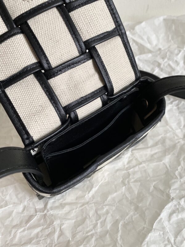 Bottega Veneta Candy Cassette Beige And Black, For Women, Women's Bags 4.7in/12cm 714618VMBN39811