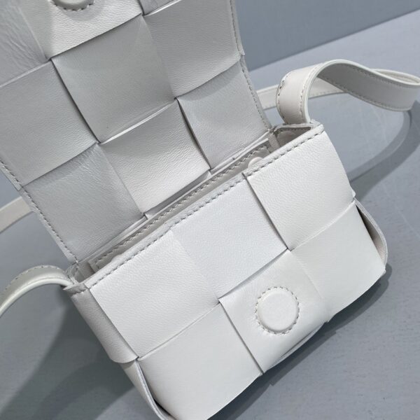 Bottega Veneta Candy Cassette White, For Women, Women's Bags 4.7in/12cm 666688VMAY19009