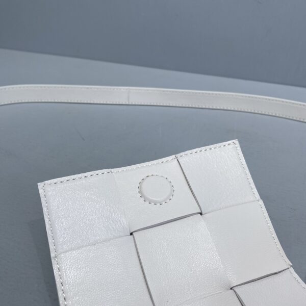 Bottega Veneta Candy Cassette White, For Women, Women's Bags 4.7in/12cm 666688VMAY19009