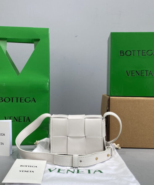 Bottega Veneta Candy Cassette White, For Women, Women's Bags 4.7in/12cm 666688VMAY19009