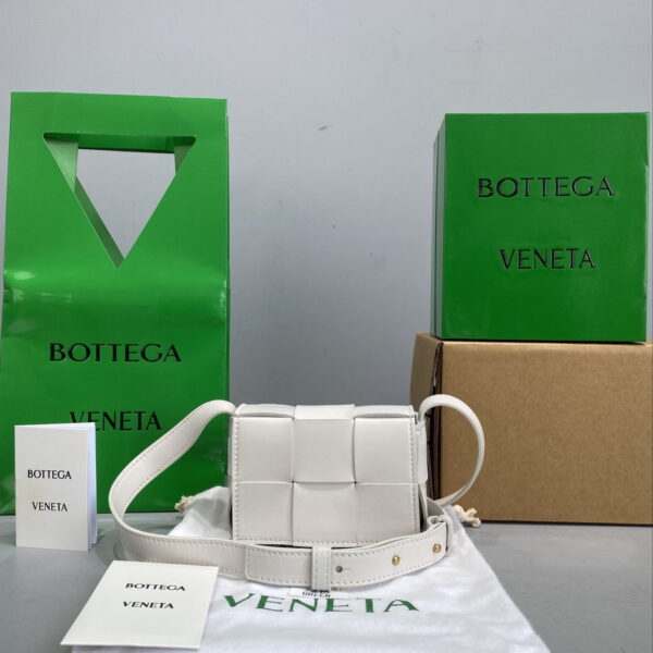 Bottega Veneta Candy Cassette White, For Women, Women's Bags 4.7in/12cm 666688VMAY19009
