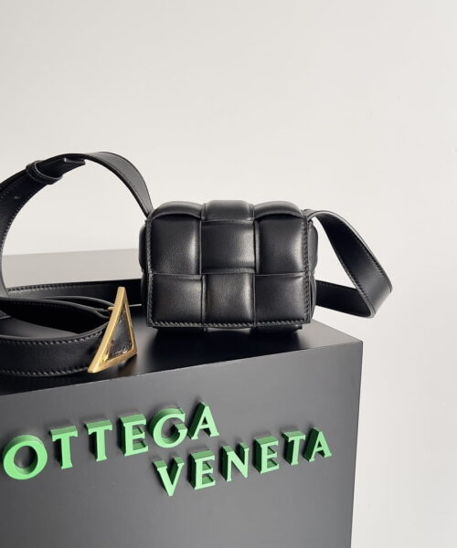 Bottega Veneta Candy Padded Tech Cassette Black , For Women, Women's Bags 5.1in/13cm 691018VBO818803