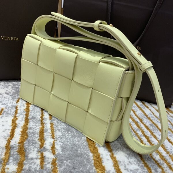 Bottega Veneta Cassette Bag For Women 9.1in/23cm In Light Yellow