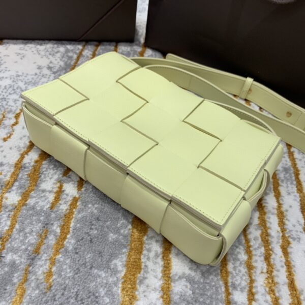 Bottega Veneta Cassette Bag For Women 9.1in/23cm In Light Yellow