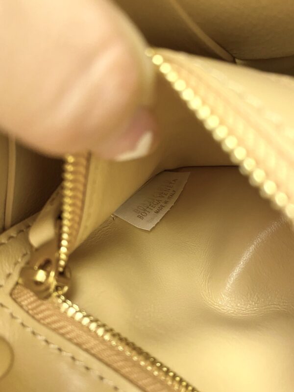 Bottega Veneta Cassette Beige, For Women, Women's Bags 9.1in/23cm 578004V1EP39776