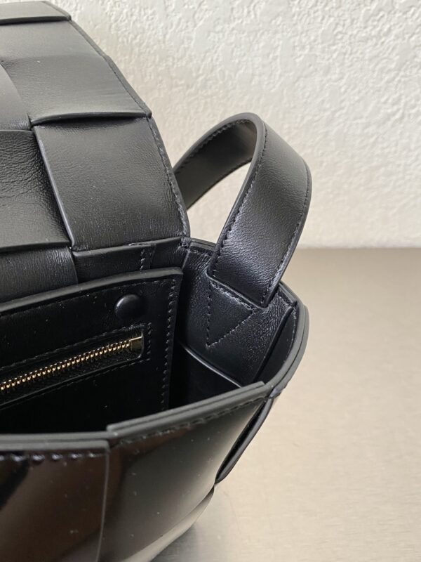Bottega Veneta Cassette Black, For Women, Women's Bags 9.1in/23cm 578004V1EP38425