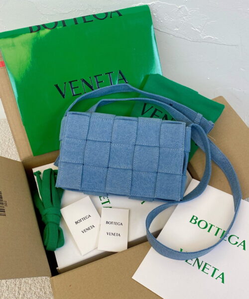 Bottega Veneta Cassette Blue, For Women, Women's Bags 9in/23cm 710188V2A014948