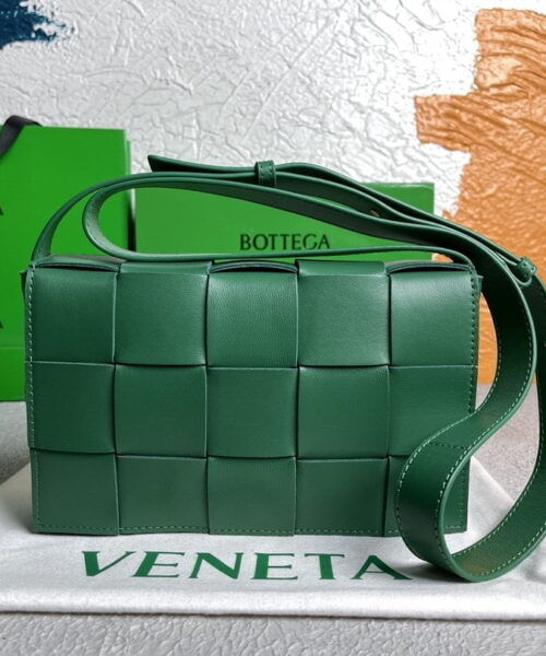 Bottega Veneta Cassette Green, For Women, Women’s Bags 9.1in/23cm