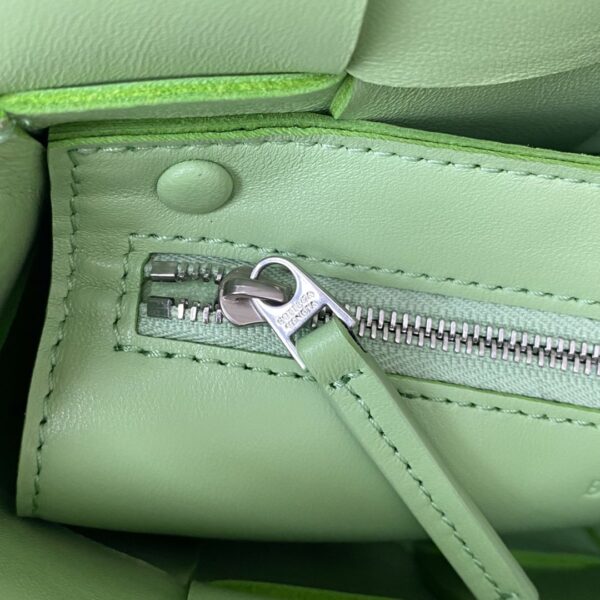 Bottega Veneta Cassette Green, For Women, Women’s Bags 9in/23cm