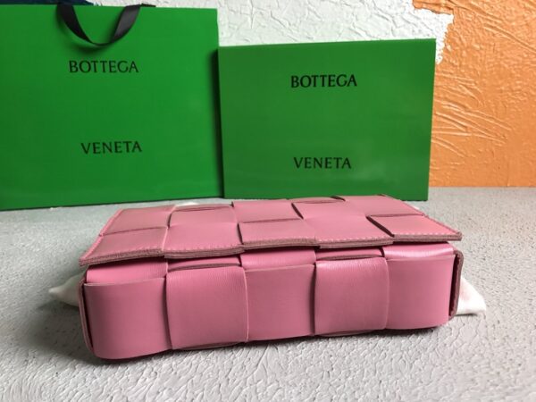 Bottega Veneta Cassette Light Pink, For Women, Women’s Bags 9.1in/23cm