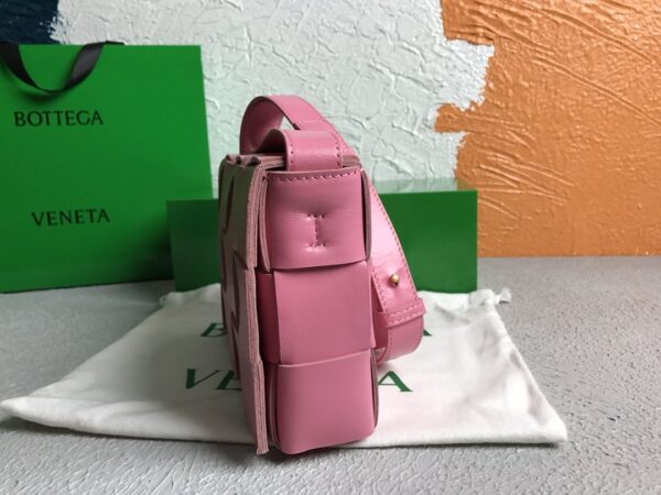 Bottega Veneta Cassette Light Pink, For Women, Women’s Bags 9.1in/23cm