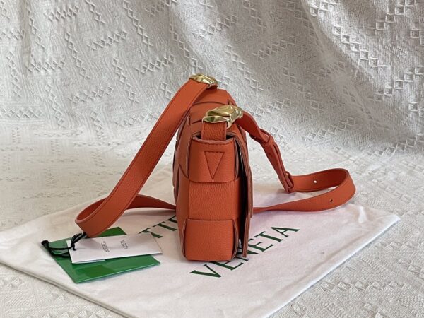 Bottega Veneta Cassette Orange, For Women, Women’s Bags 9.1in/23cm