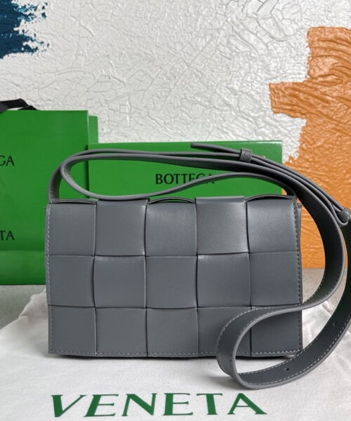 Bottega Veneta Cassette Thunder, For Women, Women’s Bags 9.1in/23cm 578004VMAY11242