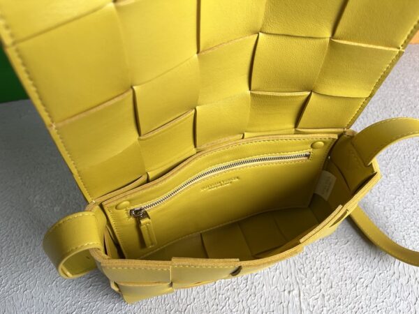 Bottega Veneta Cassette Yellow, For Women, Women’s Bags 9.1in/23cm