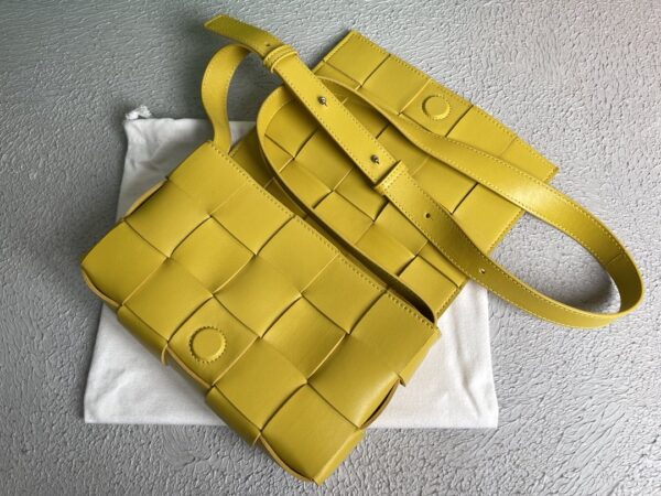 Bottega Veneta Cassette Yellow, For Women, Women’s Bags 9.1in/23cm