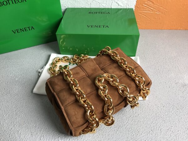 Bottega Veneta Chain Cassette Acorn, For Women, Women’s Bags 10.2in/26cm 631421V04N07745