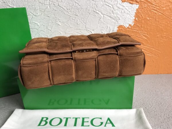 Bottega Veneta Chain Cassette Acorn, For Women, Women’s Bags 10.2in/26cm 631421V04N07745
