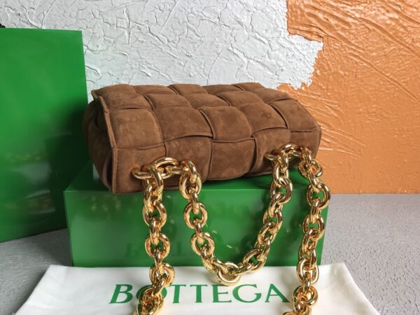 Bottega Veneta Chain Cassette Acorn, For Women, Women’s Bags 10.2in/26cm 631421V04N07745