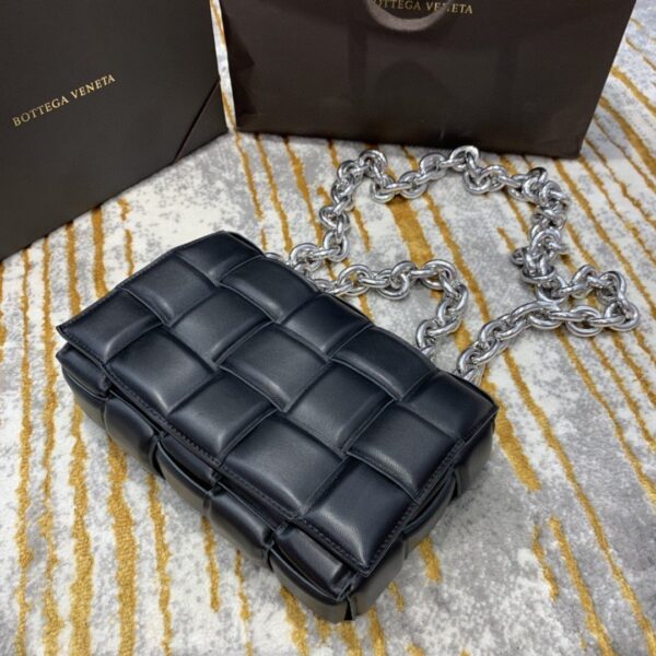 Bottega Veneta Chain Cassette Bag For Women 10.2in/26cm In Black 631421VBWZ01229