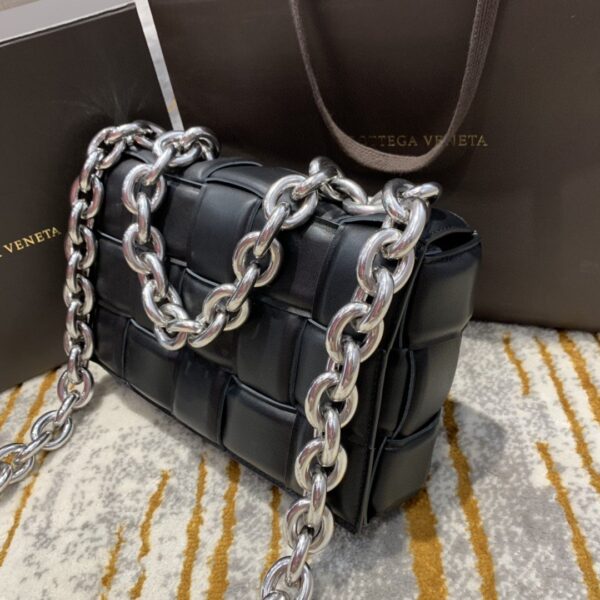 Bottega Veneta Chain Cassette Bag For Women 10.2in/26cm In Black 631421VBWZ01229