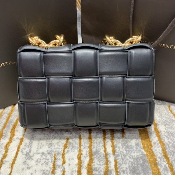 Bottega Veneta Chain Cassette Bag For Women 10.2in/26cm In Black 631421VBWZ08425