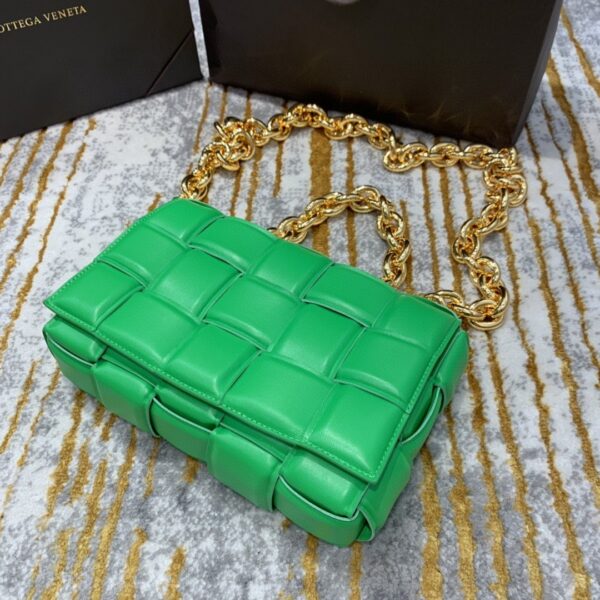 Bottega Veneta Chain Cassette Bag For Women 10.2in/26cm In Green 631421VBWZ03722