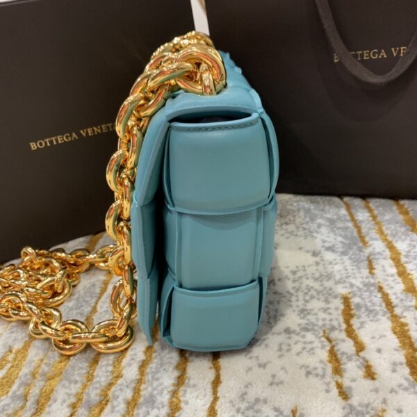 Bottega Veneta Chain Cassette Bag For Women 10.2in/26cm In Light Blue