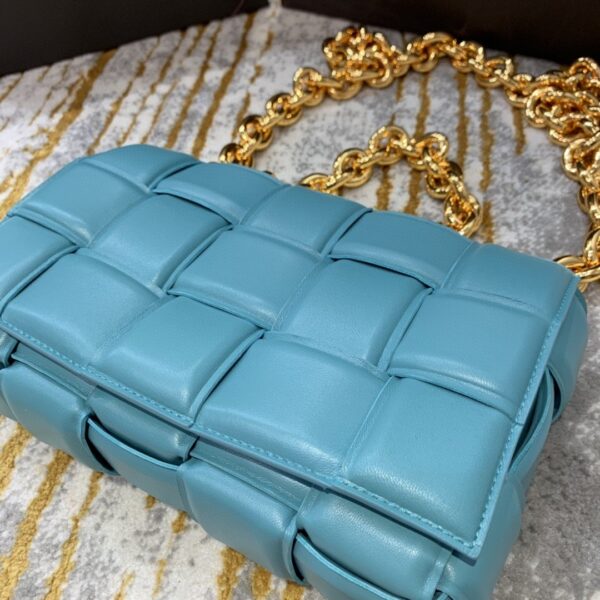 Bottega Veneta Chain Cassette Bag For Women 10.2in/26cm In Light Blue