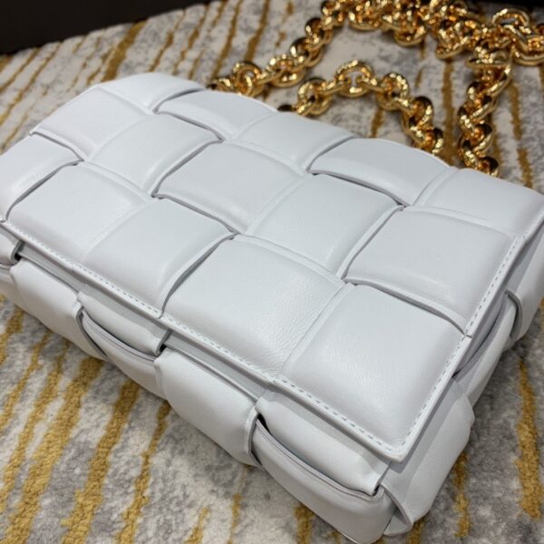 Bottega Veneta Chain Cassette Bag For Women 10.2in/26cm In White 631421VBWZ09143