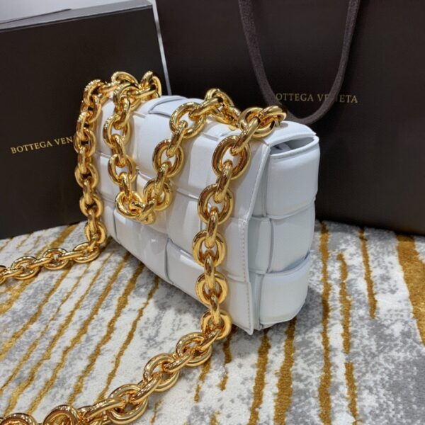 Bottega Veneta Chain Cassette Bag For Women 10.2in/26cm In White 631421VBWZ09143