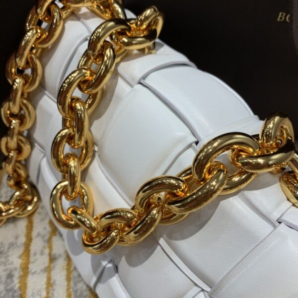 Bottega Veneta Chain Cassette Bag For Women 10.2in/26cm In White 631421VBWZ09143