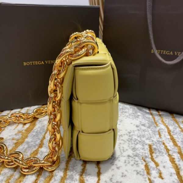 Bottega Veneta Chain Cassette Bag For Women 10.2in/26cm In Yellow