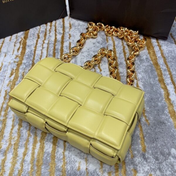 Bottega Veneta Chain Cassette Bag For Women 10.2in/26cm In Yellow