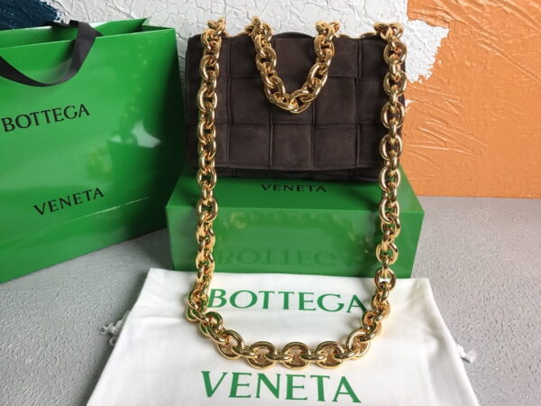 Bottega Veneta Chain Cassette Fondant, For Women, Women’s Bags 10.2in/26cm 631421V04N02132