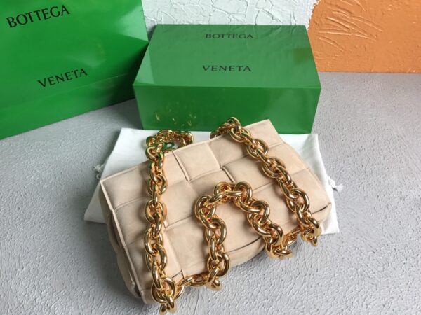 Bottega Veneta Chain Cassette Porridge, For Women, Women’s Bags 10.2in/26cm 631421V04N09776