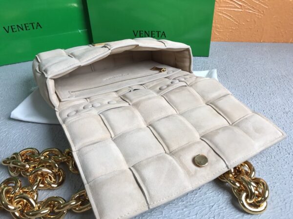 Bottega Veneta Chain Cassette Porridge, For Women, Women’s Bags 10.2in/26cm 631421V04N09776