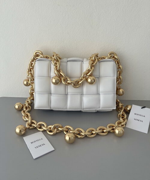 Bottega Veneta Chain Cassette White, For Women, Women's Bags 10.2in/26cm 680070V1FY09009