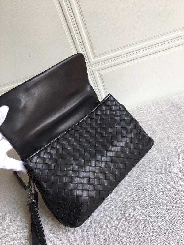 Bottega Veneta Classic Intrecciato Black, For Women, Women’s Bags 8.9in/22.5cm