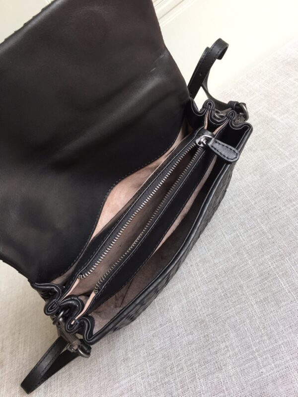 Bottega Veneta Classic Intrecciato Black, For Women, Women’s Bags 8.9in/22.5cm