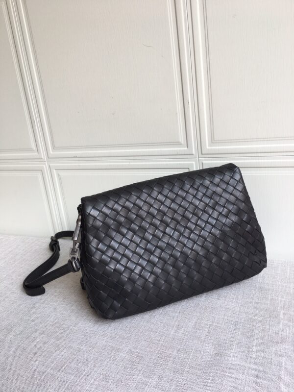 Bottega Veneta Classic Intrecciato Black, For Women, Women’s Bags 8.9in/22.5cm