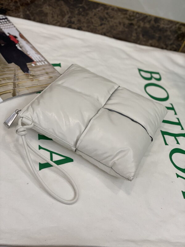 Bottega Veneta Clutch White, For Women, Women's Bags 11in/28cm