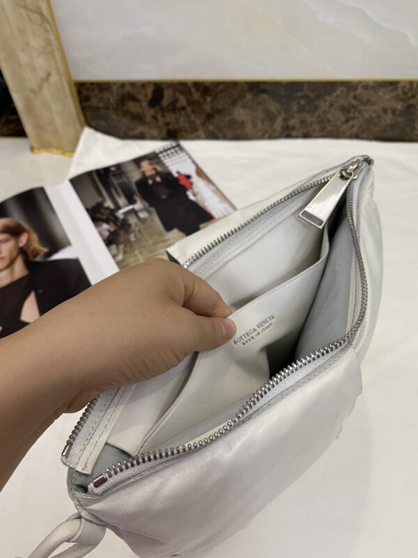 Bottega Veneta Clutch White, For Women, Women's Bags 11in/28cm