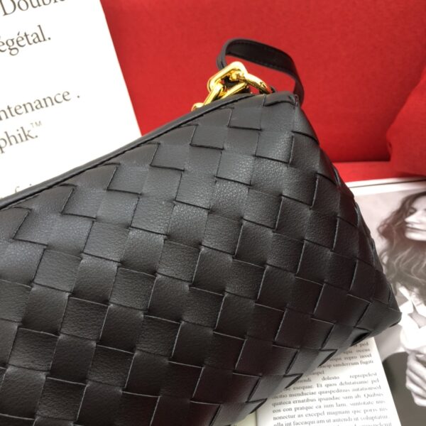 Bottega Veneta Crossbody Bag Black, For Women, Women's Bags 9.4in/24cm