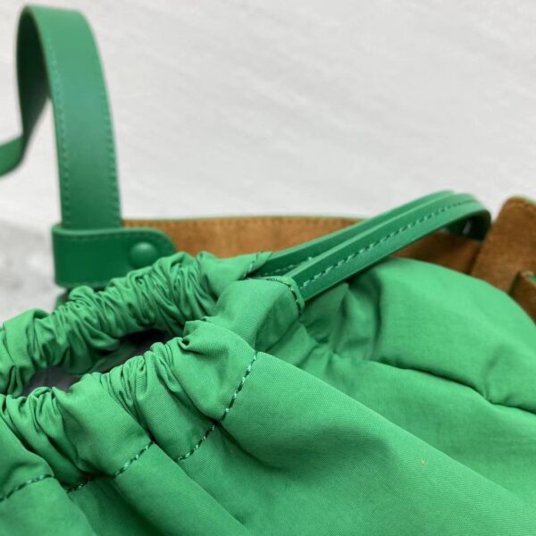 Bottega Veneta Medium Shoulder Bag Green, For Women, Women’s Bags 8.6in/22cm