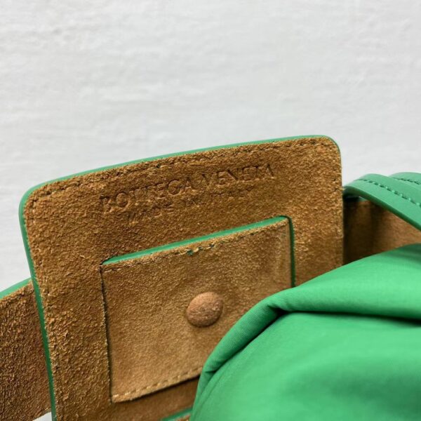 Bottega Veneta Medium Shoulder Bag Green, For Women, Women’s Bags 8.6in/22cm