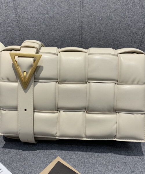 Bottega Veneta Padded Cassette Bag For Women 10.2in/26cm In Chalk 591970VCQR19143