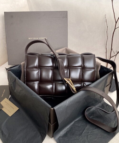Bottega Veneta Padded Cassette Bag For Women 10.2in/26cm In Fondant 591970VCQR12132