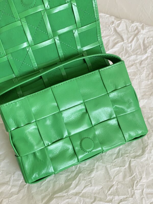 Bottega Veneta Padded Cassette Belt Bag Green, For Women, Women's Bags 7in/18cm 710075VCQR13724